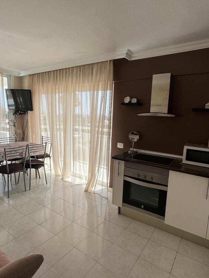Cozy Apartment Near The Beach Playa de las Américas Exterior foto